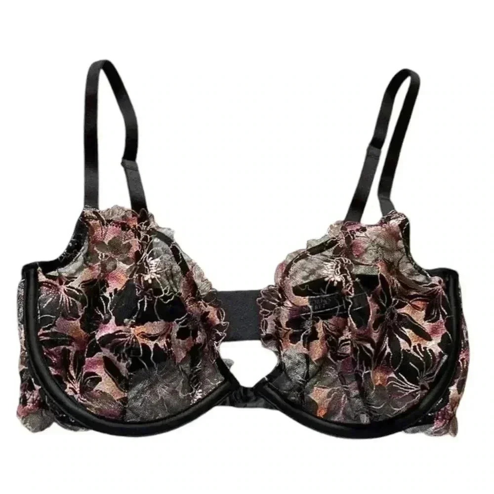 VICTORIAS SECRET BLACK AND LACE FLORAL APPLIQUÉ BRA size 34B EUC